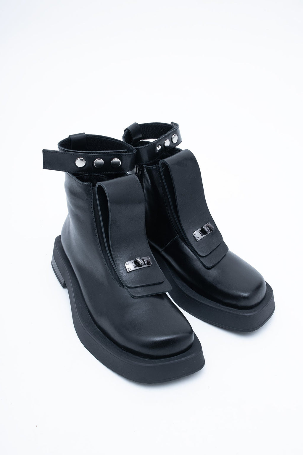 Bottines en cuir avec lanière décorative 2 en 1