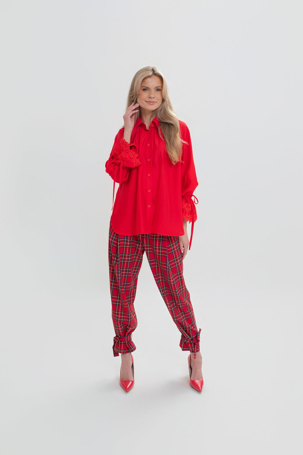 Chemise femme à manches raglan ornées de dentelle