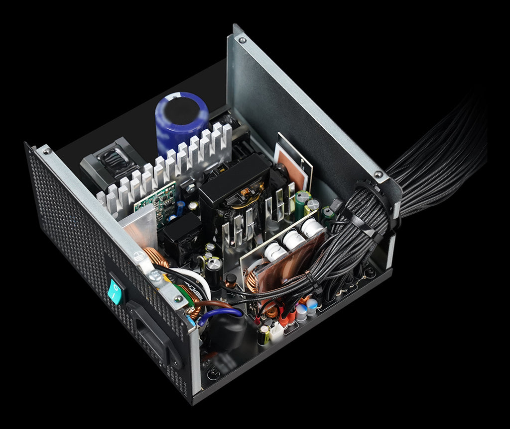 Gamer Storm PN650D unité d'alimentation d'énergie 650 W 20+4 pin ATX ATX Noir