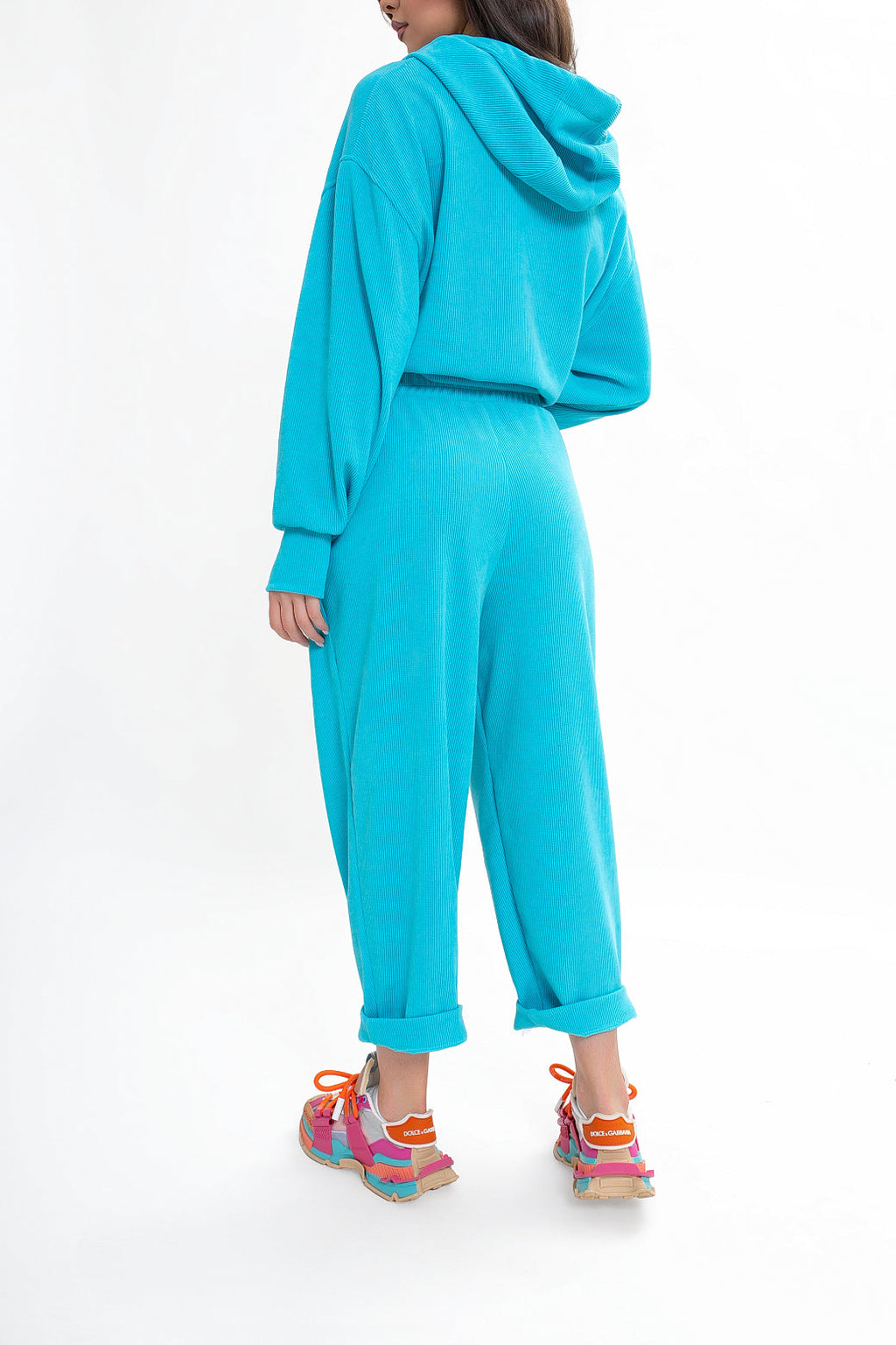 Pantalon en velours côtelé pour femme avec des plis