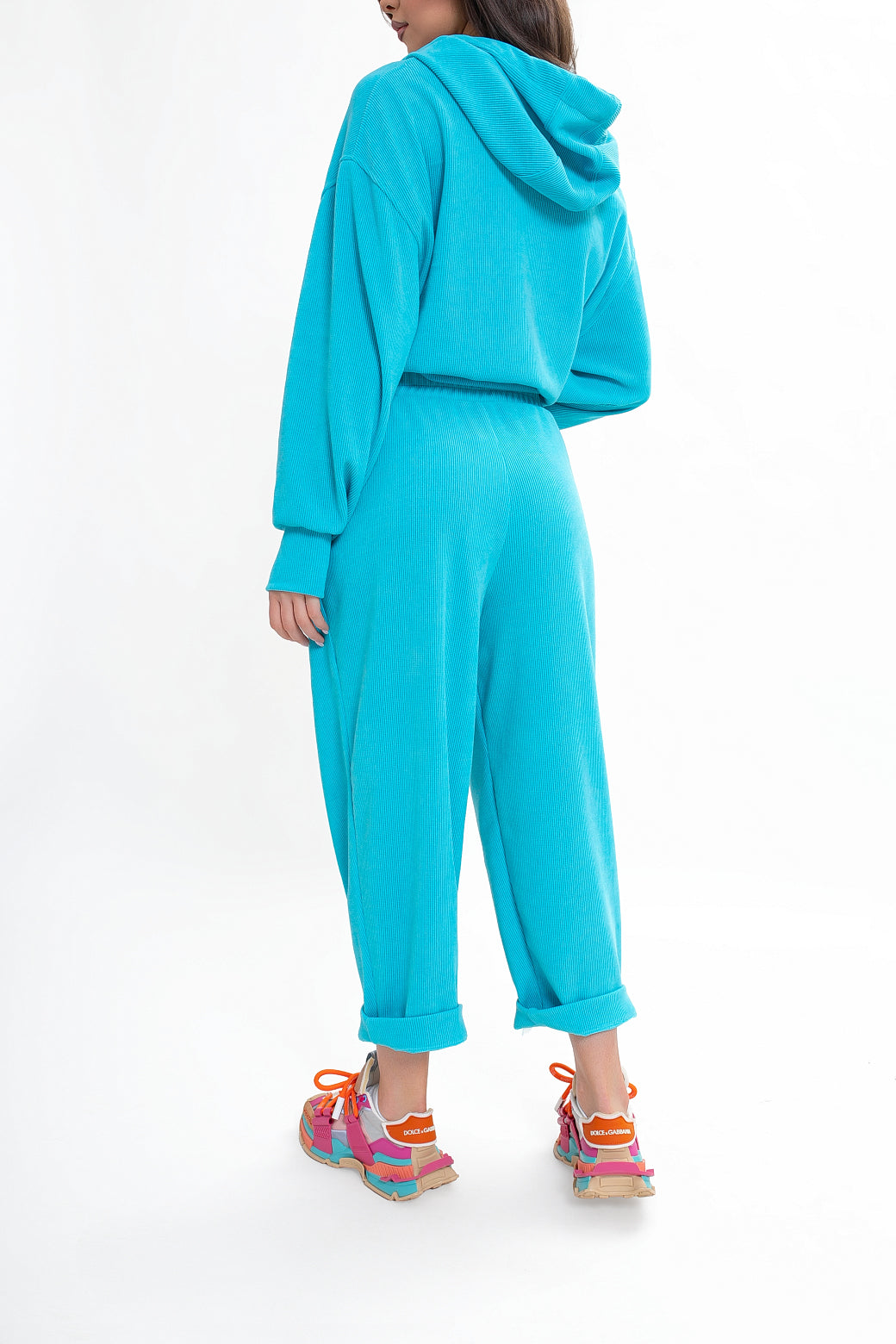 Pantalon en velours côtelé pour femme avec des plis