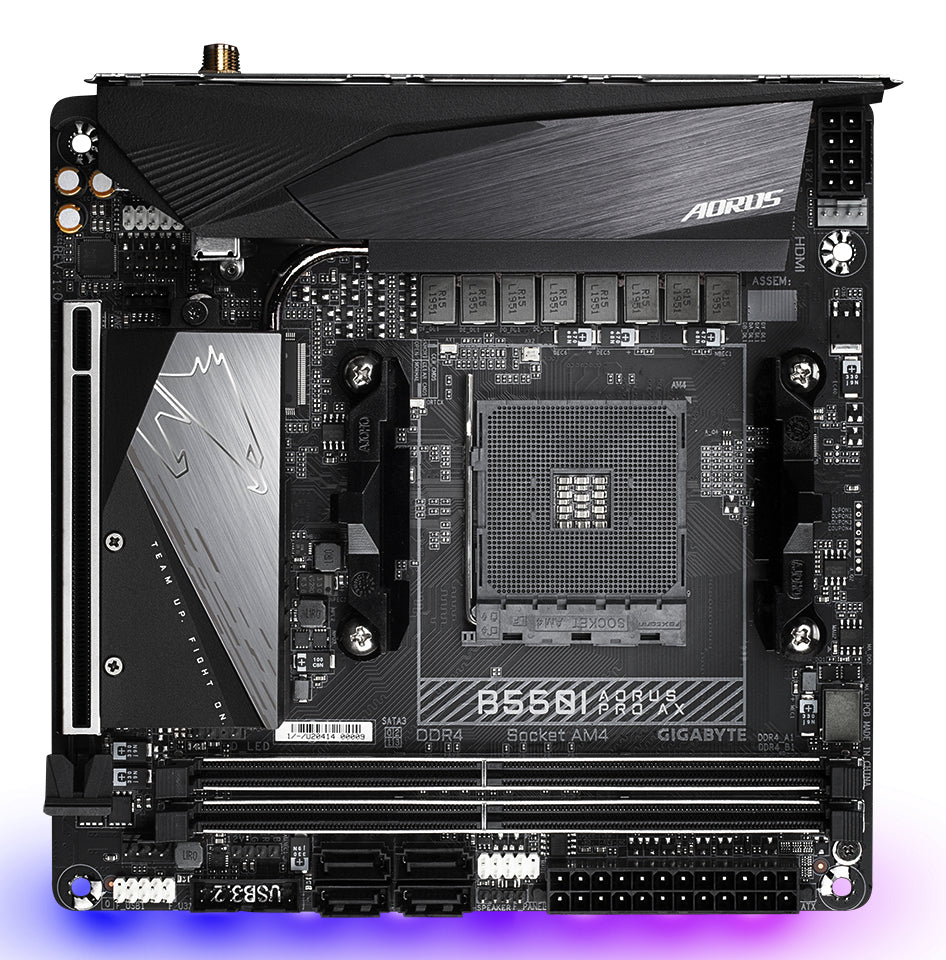GIGABYTE B550I AORUS PRO AX Carte mère - Processeurs AMD Ryzen 5000, VRM 8 phases, jusqu'à 5300 MHz DDR4, 1xPCIe 4.0 + 1xPCIe 3.0 M.2, Wi-Fi 6E, LAN 2.5GbE, USB 3.2 Gen 2 - vue 2