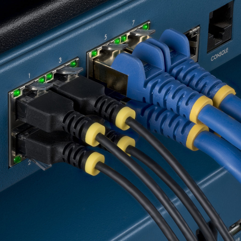 StarTech.com Câble Ethernet CAT6a Ultrafin Noir de 4m, Sans Accroc, FTP, Fil de Cuivre Nu Pur, Cordon Patch Réseau RJ45 