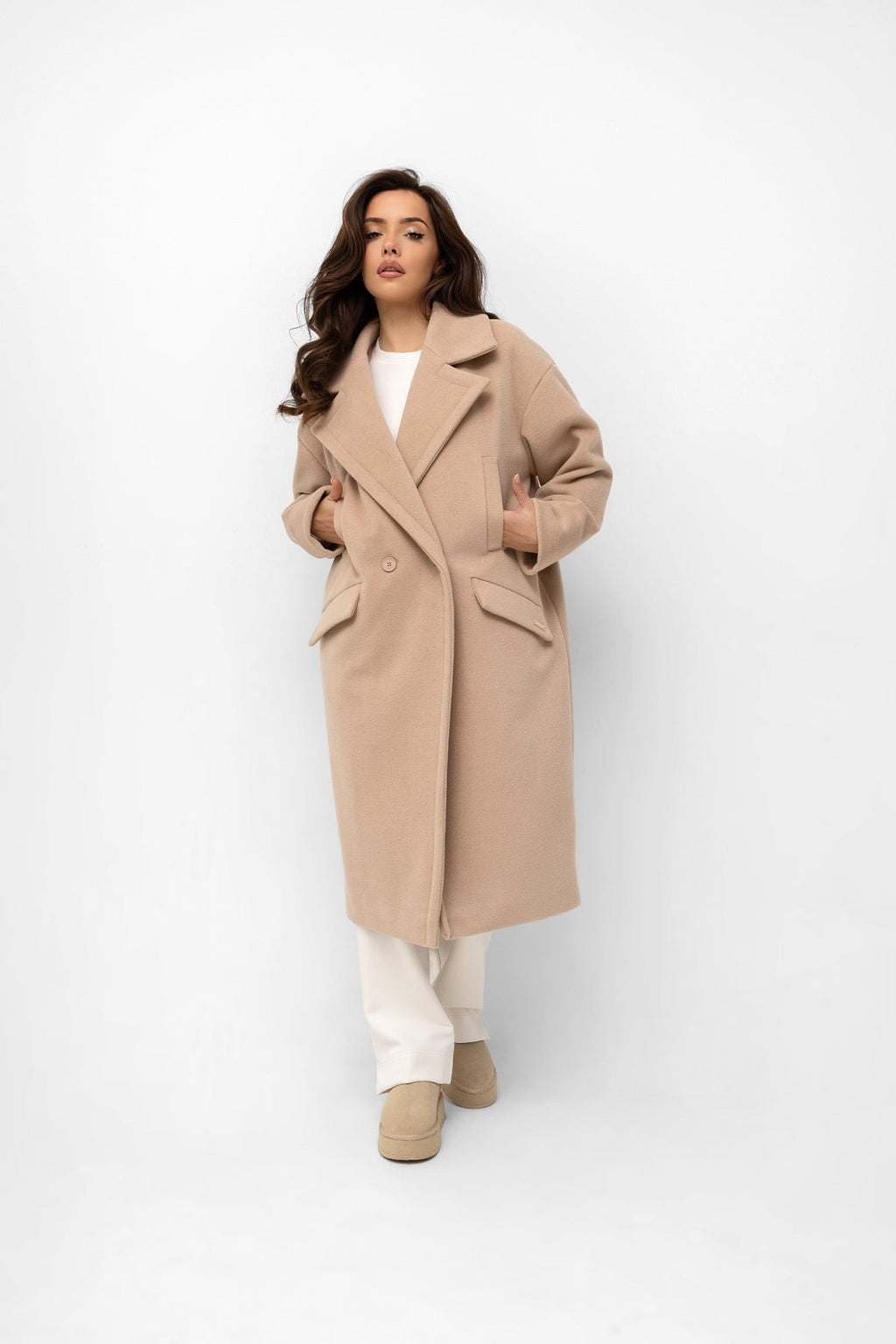 Un long manteau en molleton