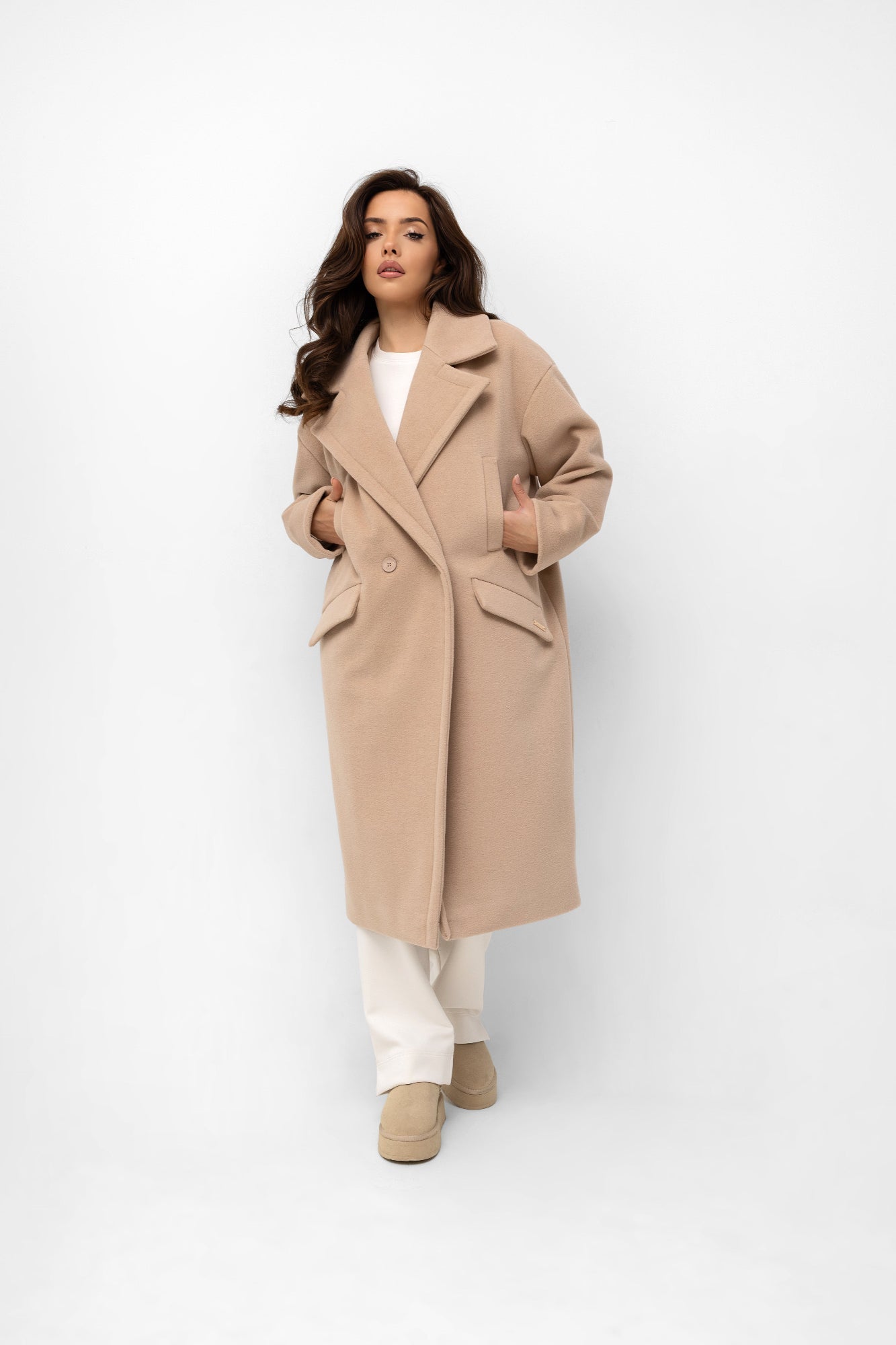Un long manteau en molleton