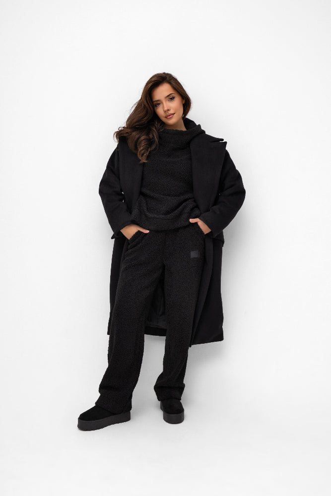 Un long manteau en molleton