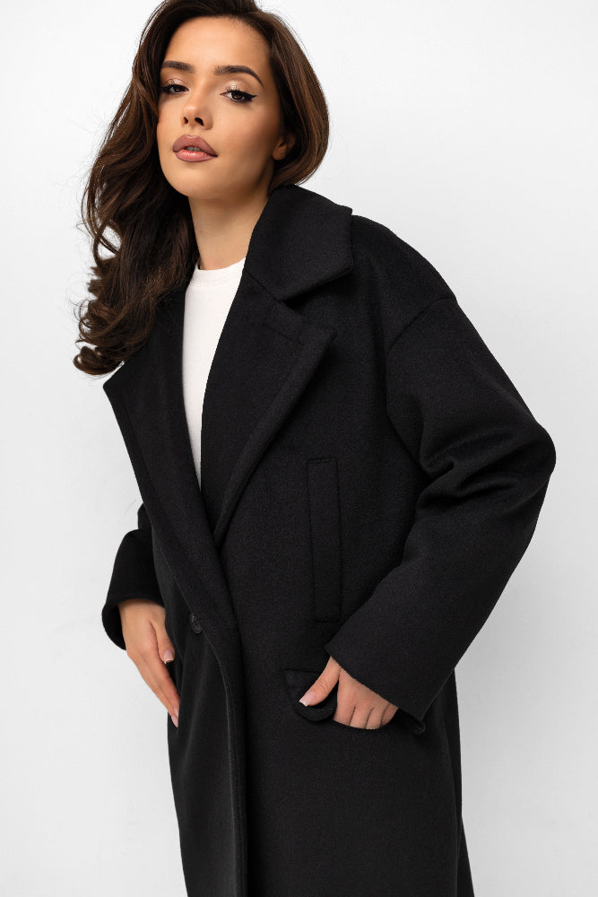 Un long manteau en molleton