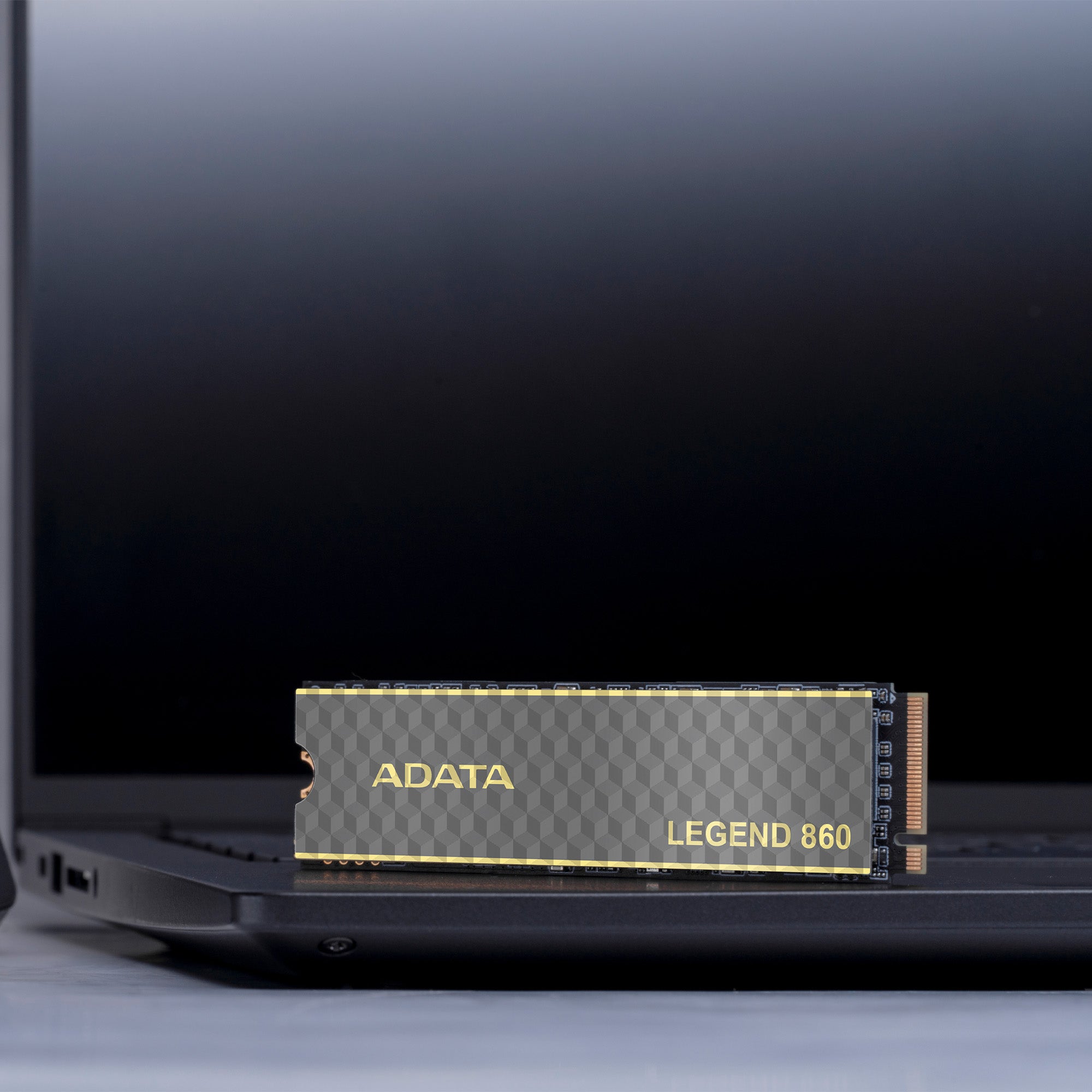 ADATA LEGEND 860 SLEG-860-500GCS disque SSD 500 Go M.2 PCI Express 4.0 NVMe 3D NAND