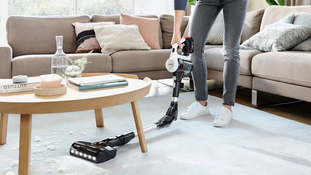 Bosch Bosch BBS711W aspirateur balai et balai électrique Aspirateur-balai 2 en 1 Batterie Sec Filtre hygiénique Sans sac 0,3 L Blanc