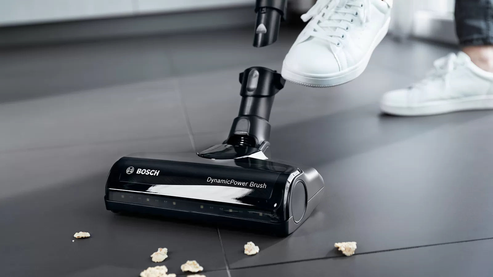 Bosch Bosch BBS712A aspirateur balai et balai électrique Aspirateur-balai 2 en 1 Batterie Sec Filtre hygiénique Sans sac 0,3 L Graphite