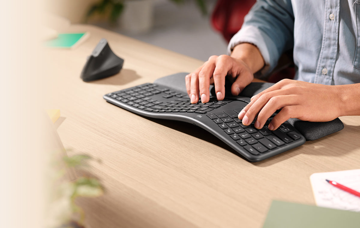 Logitech ERGO K860 Clavier Sans Fil, Disposition Nordique