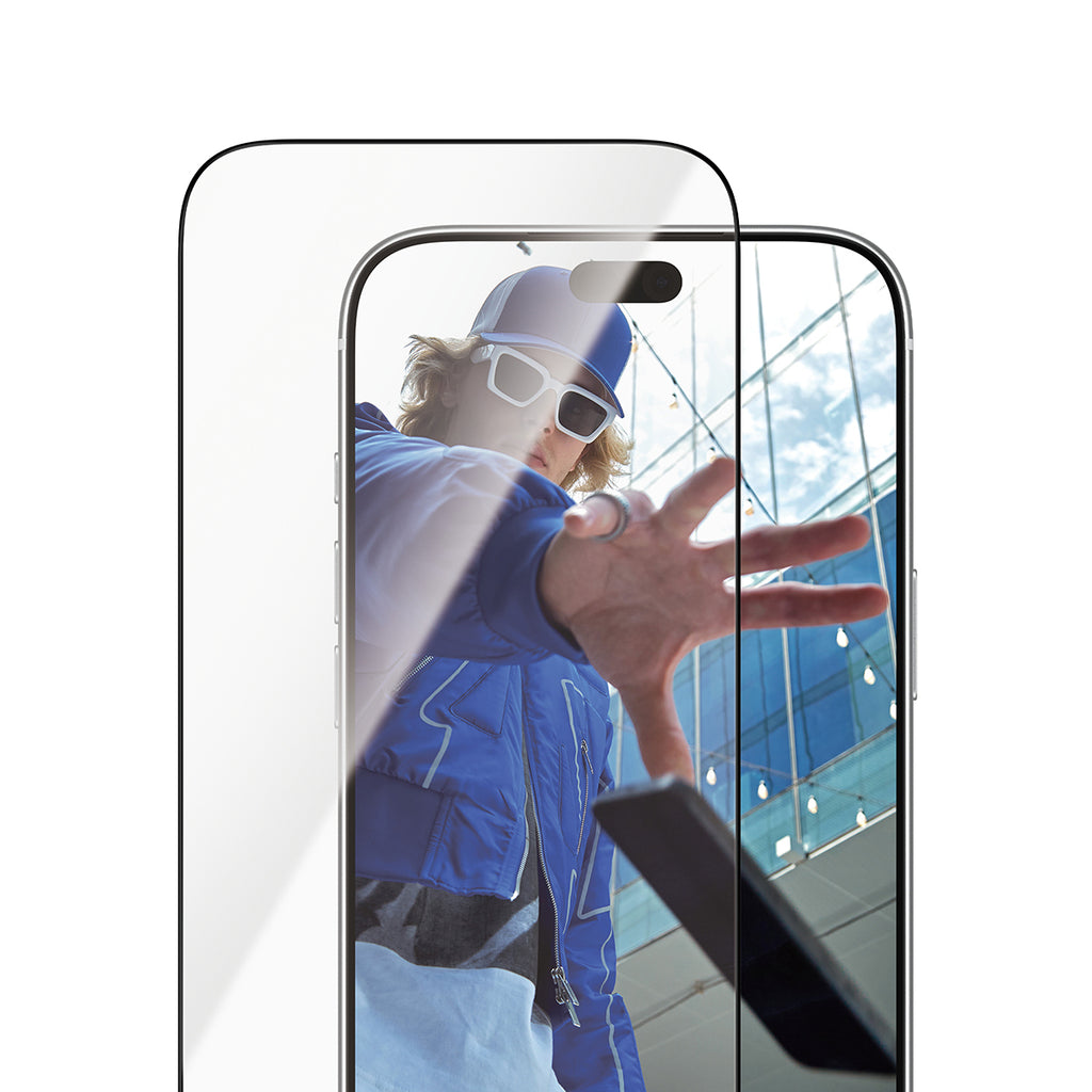 PanzerGlass ® Screen Protector iPhone 2026 Pro Max | 17 Pro Max | Ultra-Wide Fit w. FASTFIT IN-A-BOX Protection d'écran 