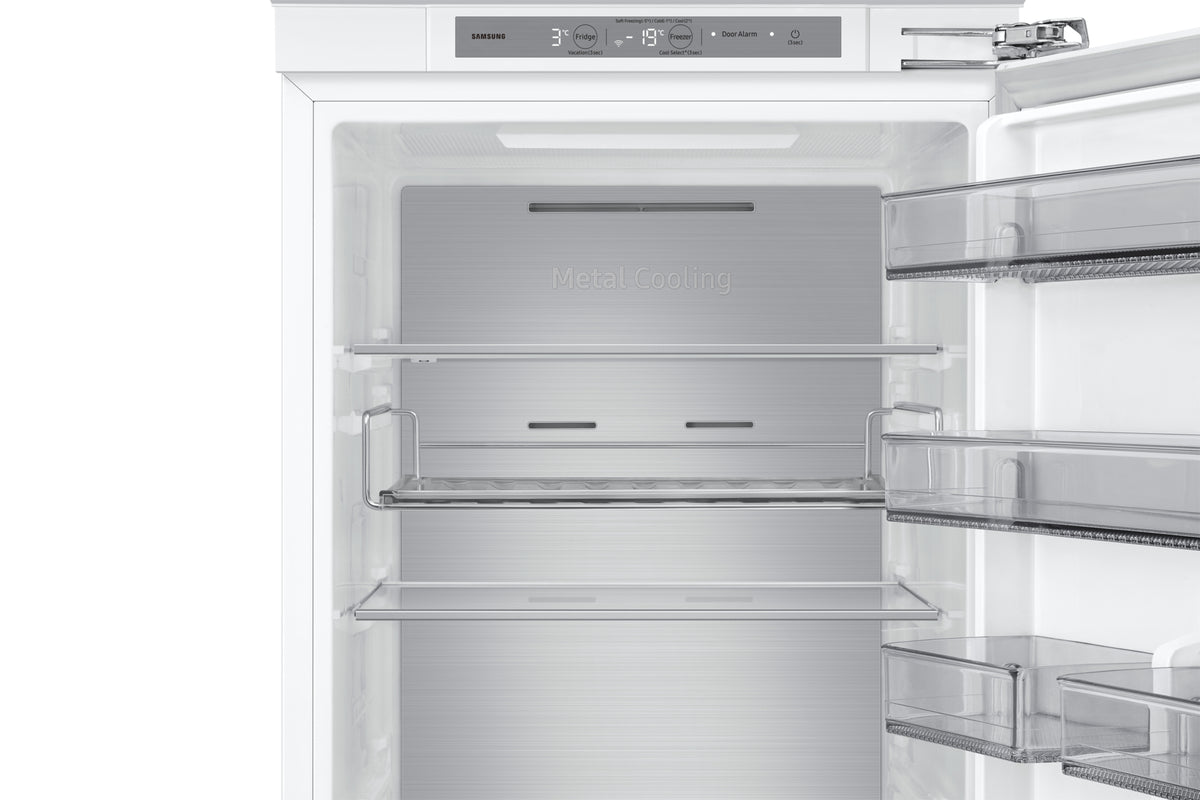 Samsung BRB80F30AEF0EO Réfrigérateur-Congélateur Intégré 298 L, Blanc