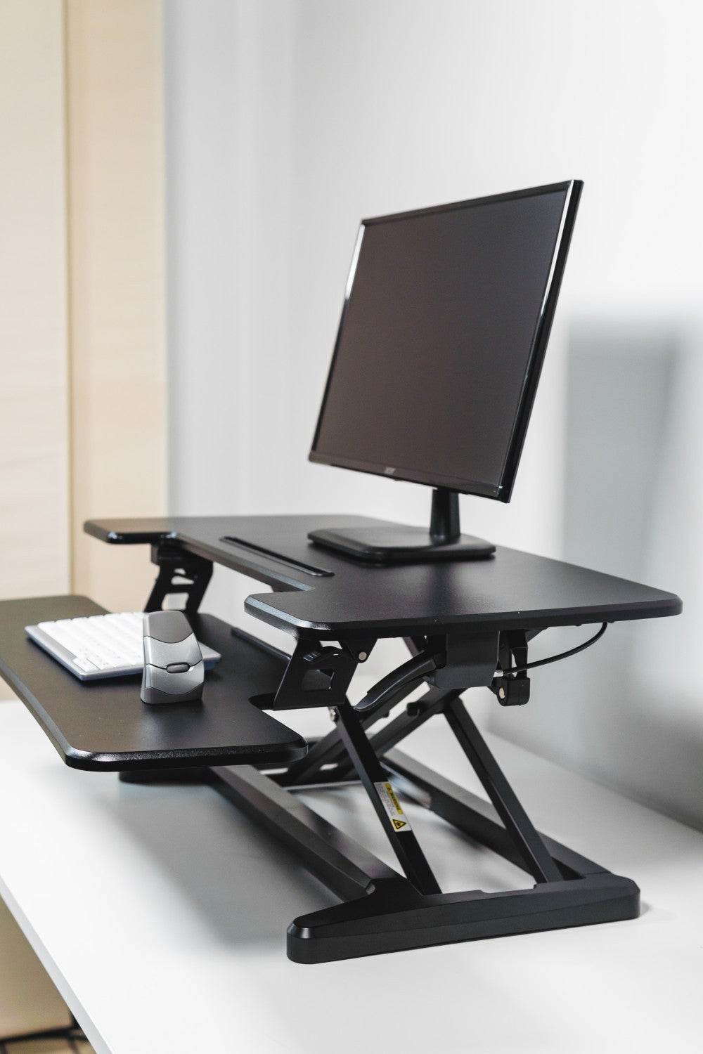 BakkerElkhuizen Adjustable Sit-Stand Desk Riser 2 Black - vue 3