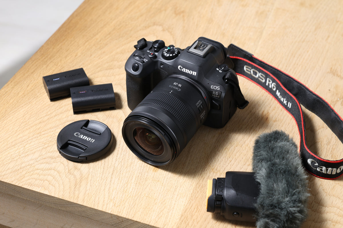 Canon RF 16-28 mm f2.8 IS STM MILC Ultra-wide zoom lens Noir