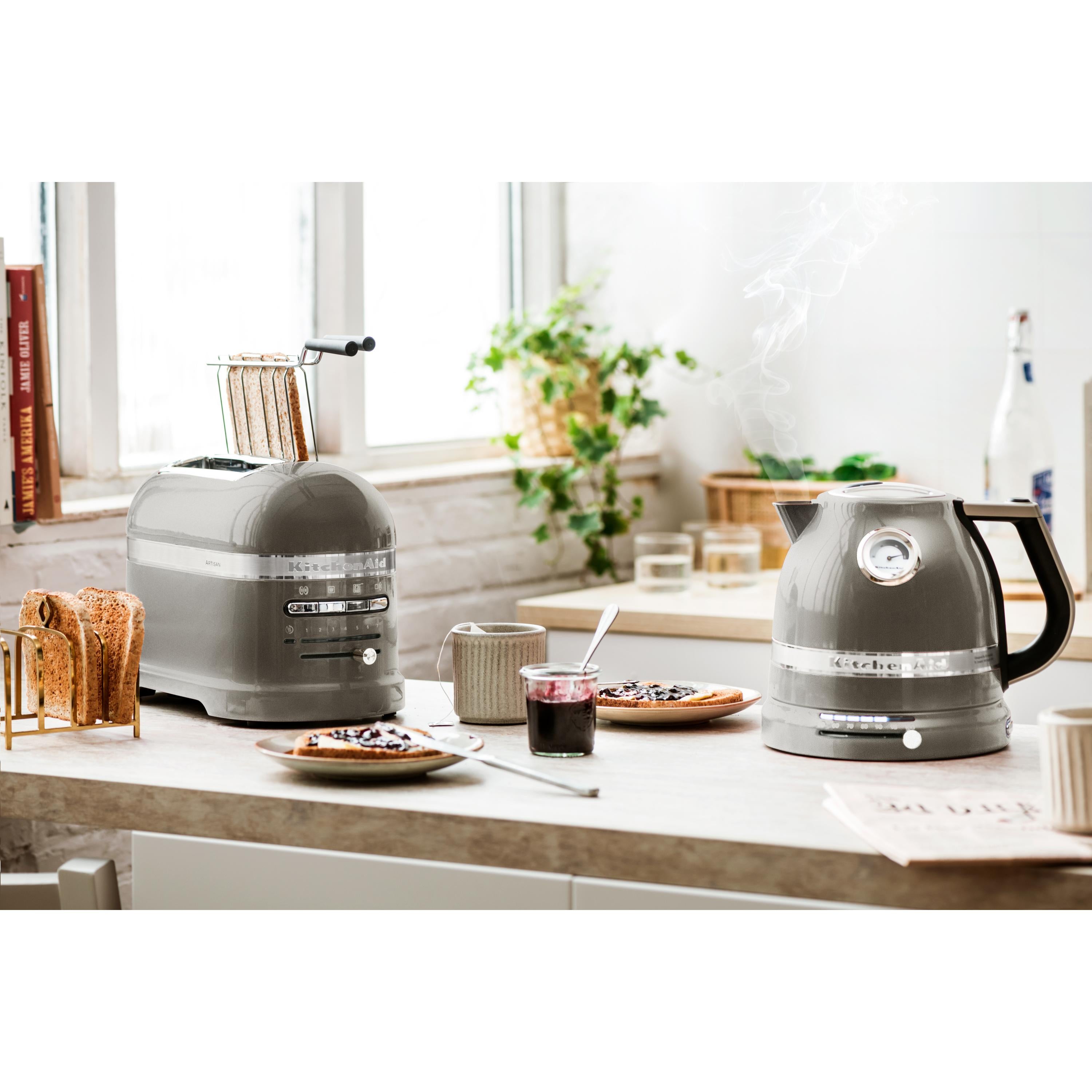 KitchenAid 5KEK1522EMS bouilloire 1,5 L 2400 W Argent