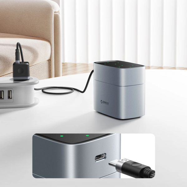 Orico Battery Charger EV8, AA