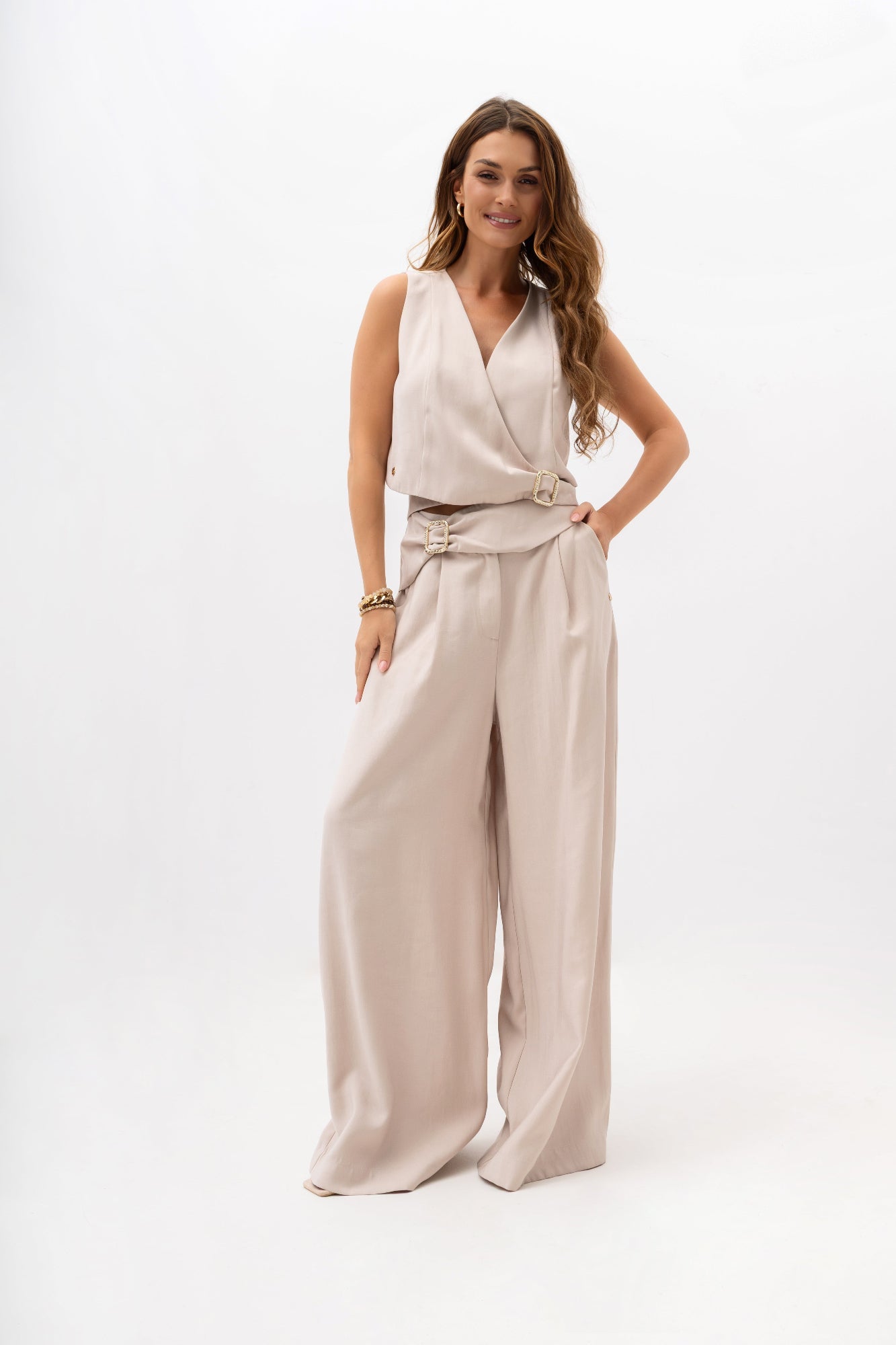 Gilet élégant pour femme avec boucle - Modèle habillé pour le travail
