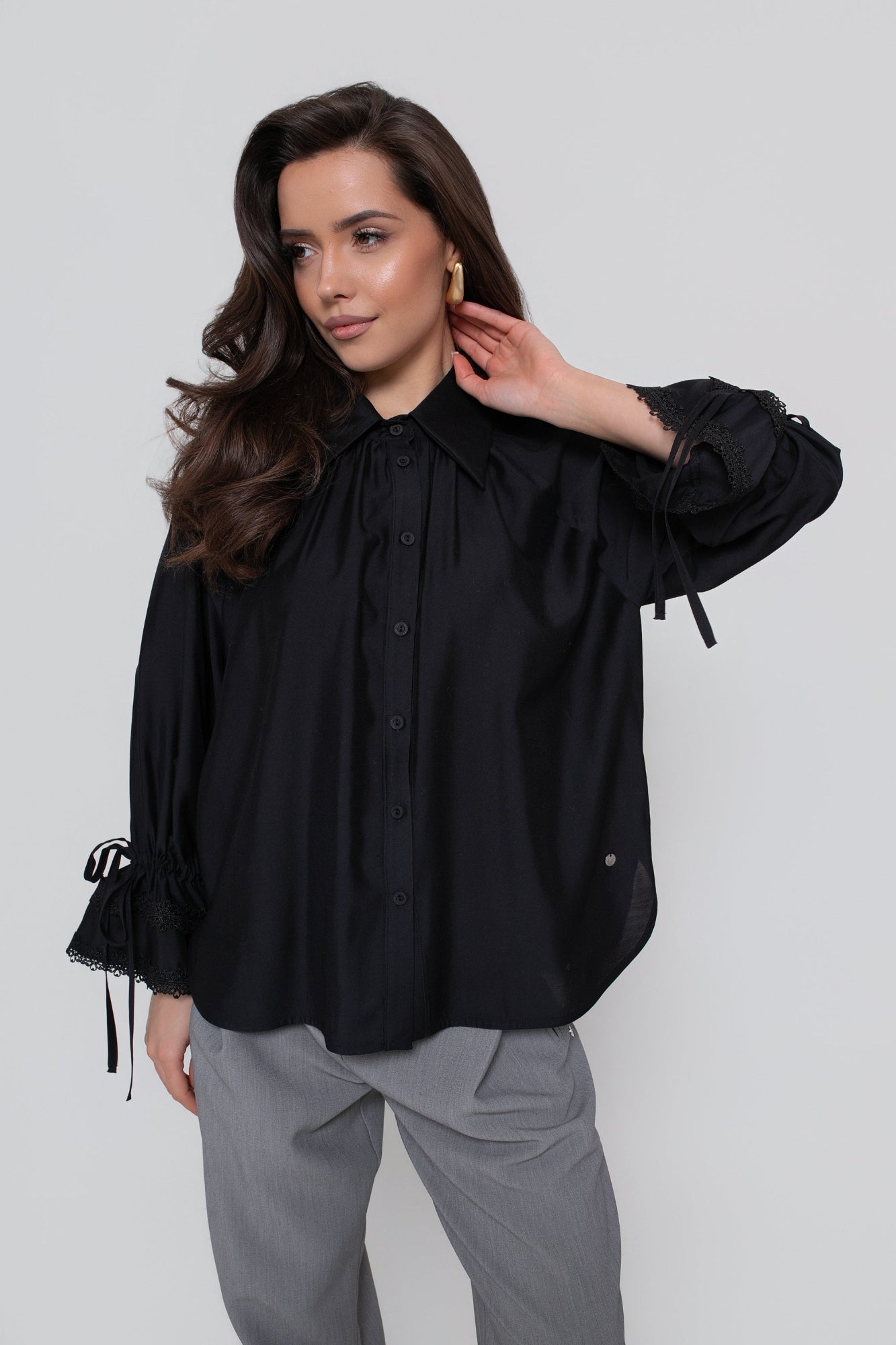 Chemise femme à manches raglan ornées de dentelle
