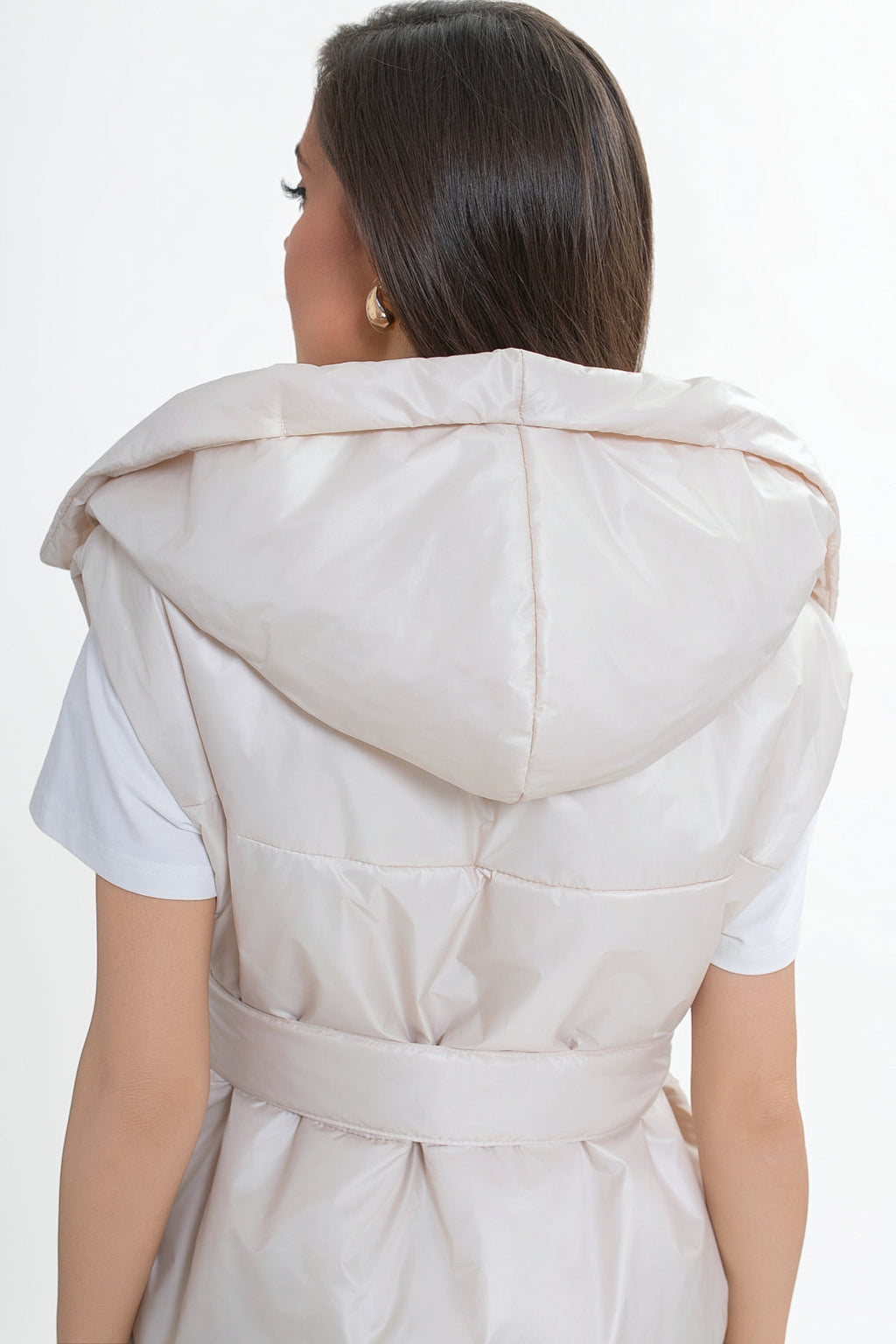 Gilet matelassé pour femme avec capuche et ceinture
