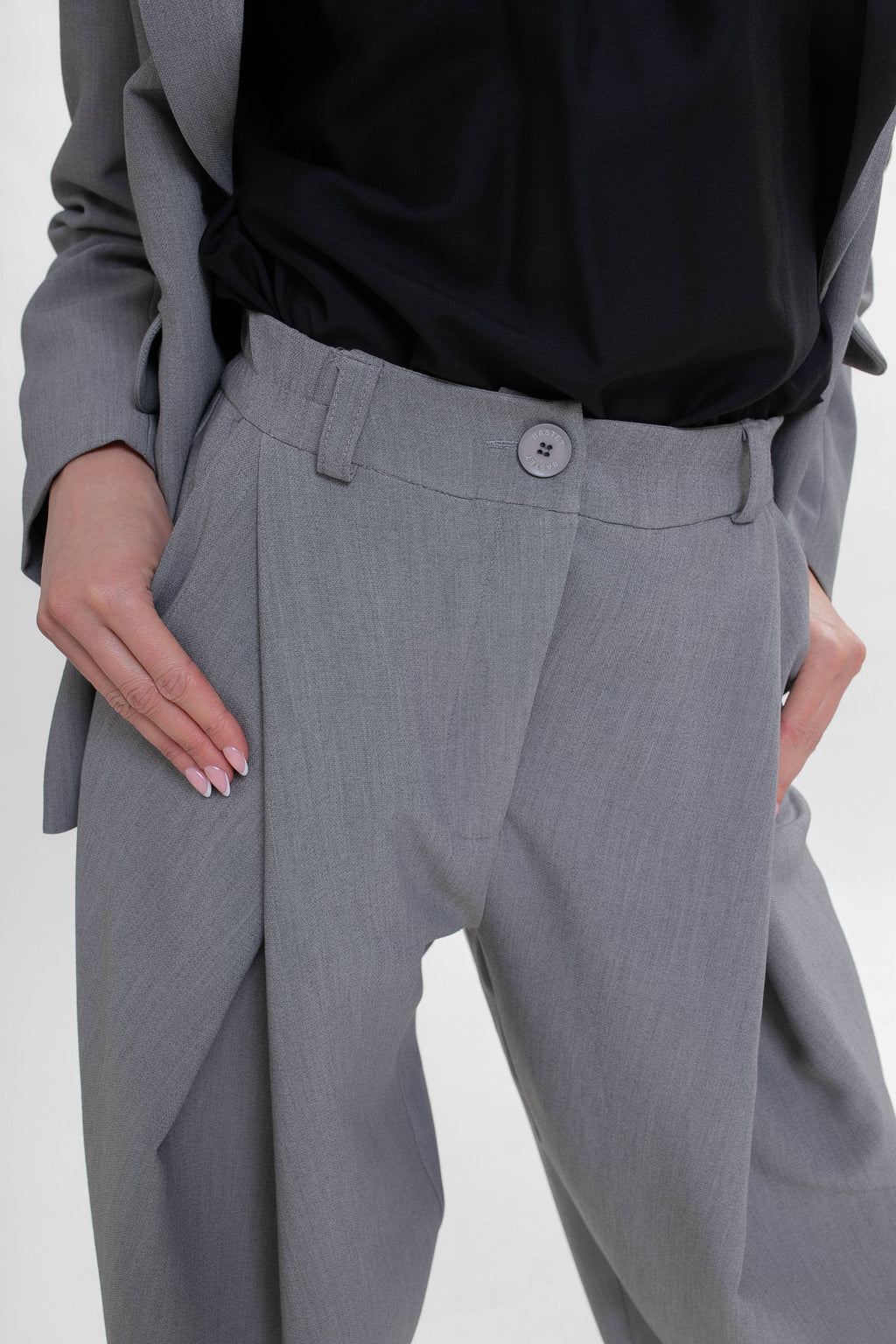 Pantalon pour femme à double pli